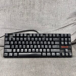 Redragon K552-KR KUMARA LED Backlit Mechanical Gaming Keyboard Wired TESTED